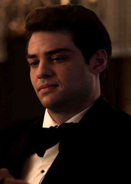 Noah Centineo photo