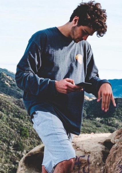 Noah Centineo photo
