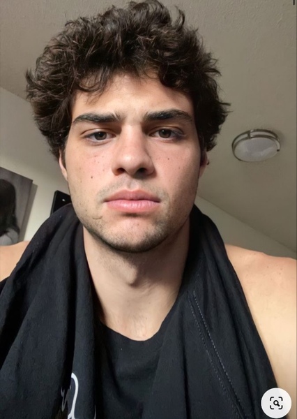 Noah Centineo photo