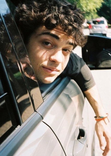 Noah Centineo photo