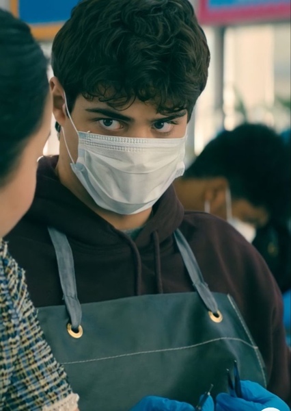 Noah Centineo photo