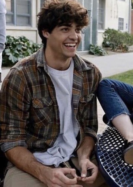 Noah Centineo photo