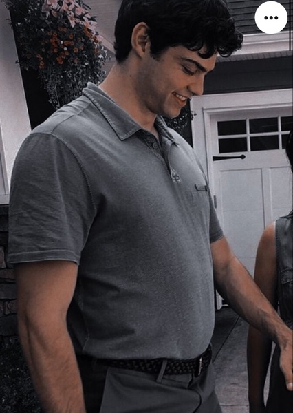 Noah Centineo photo