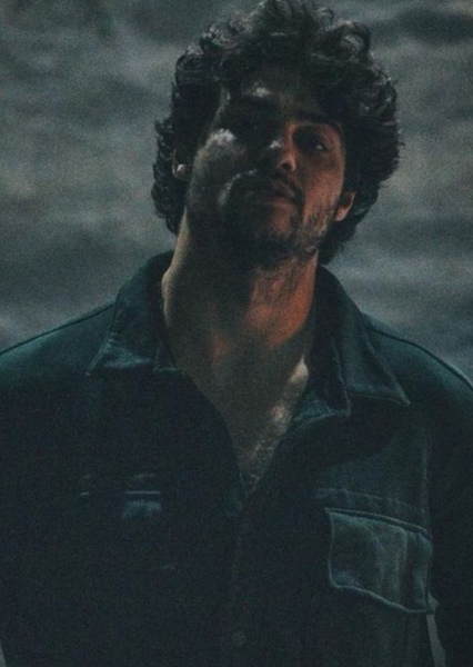 Noah Centineo photo