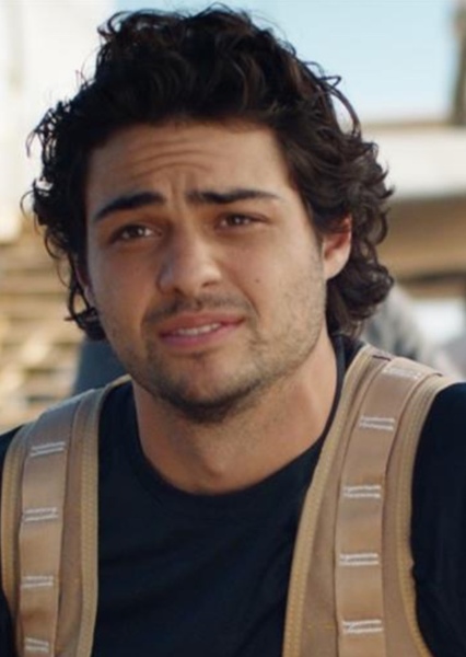 Noah Centineo photo