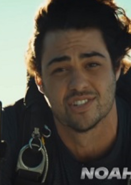 Noah Centineo photo