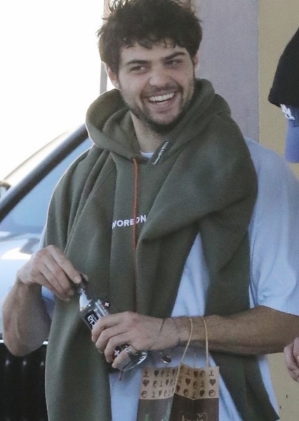 Noah Centineo photo