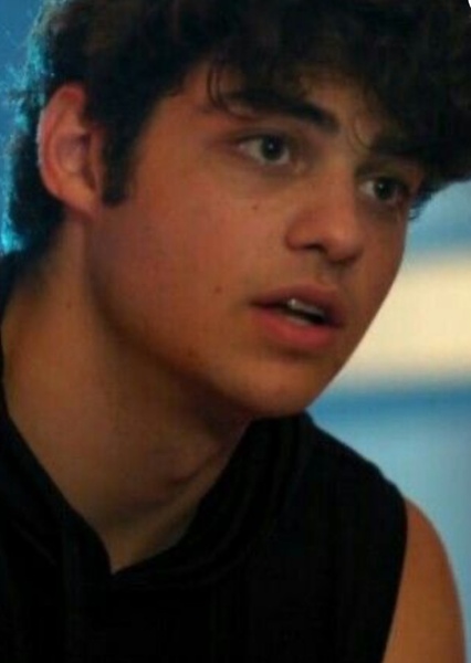Noah Centineo photo