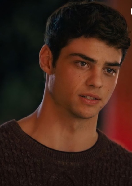 Noah Centineo photo