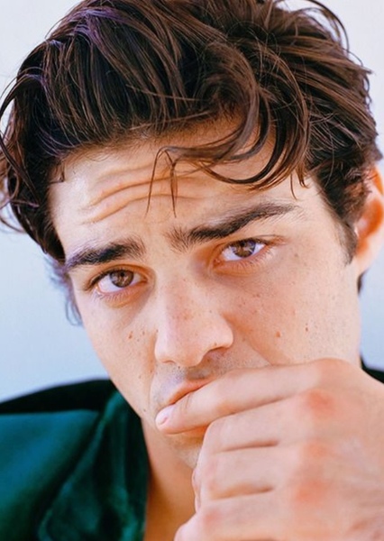Noah Centineo photo