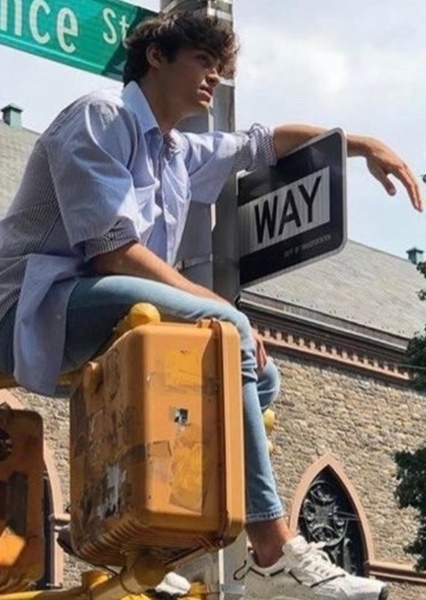 Noah Centineo photo