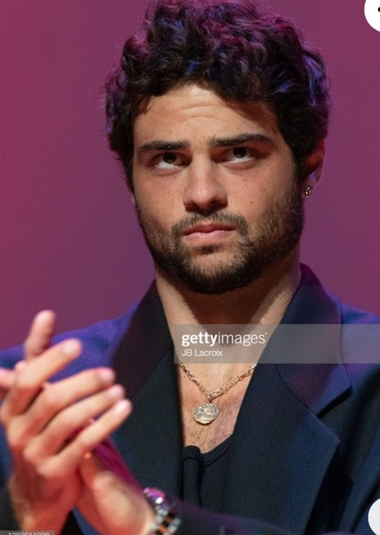 Noah Centineo photo