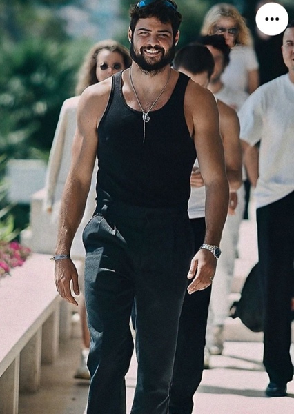 Noah Centineo photo
