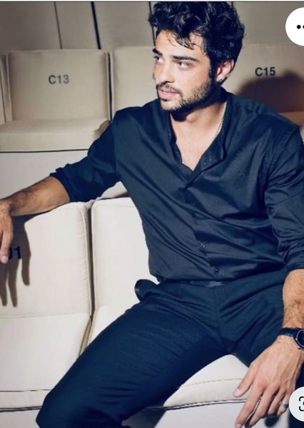 Noah Centineo photo