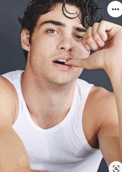 Noah Centineo photo