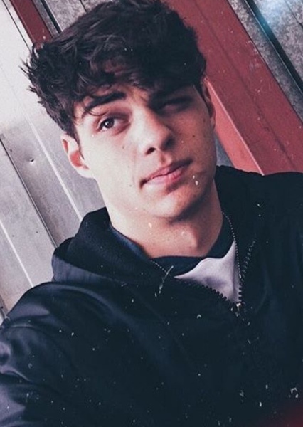 Noah Centineo photo