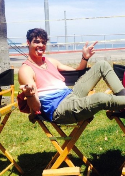 Noah Centineo photo