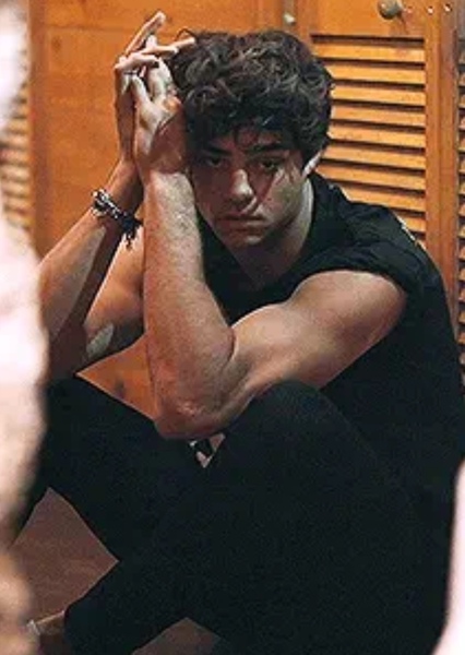 Noah Centineo photo