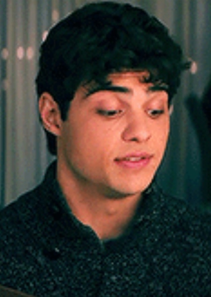 Noah Centineo photo