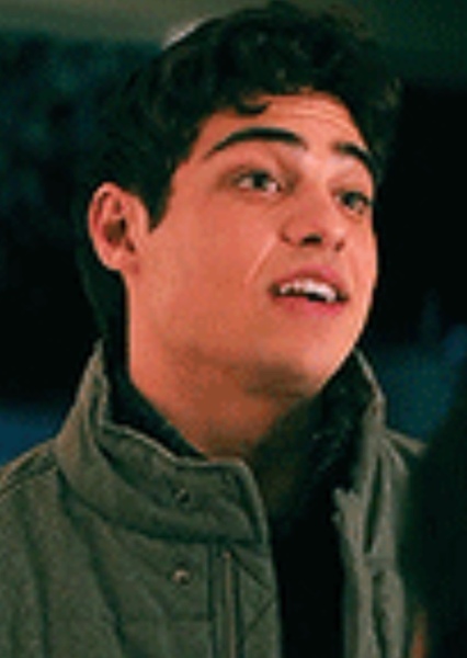 Noah Centineo photo