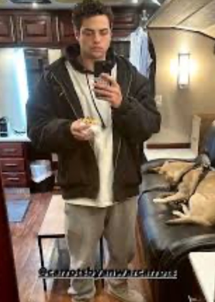 Noah Centineo photo