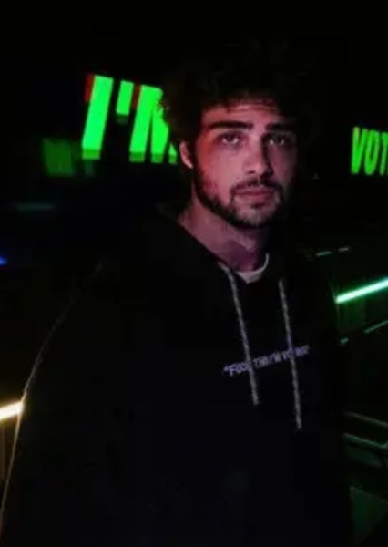 Noah Centineo photo