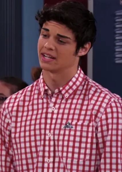 Noah Centineo photo