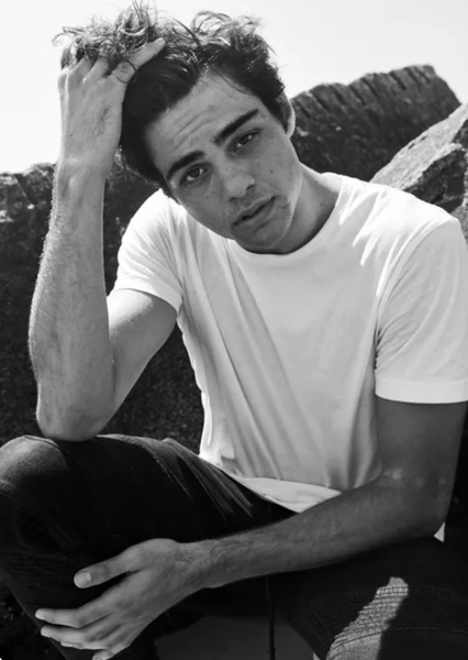 Noah Centineo photo