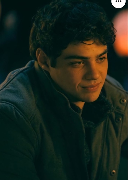 Noah Centineo photo