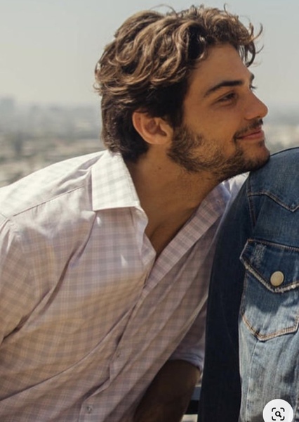 Noah Centineo photo