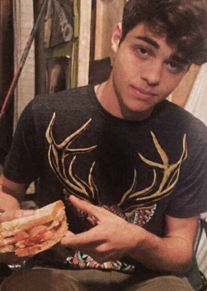 Noah Centineo photo