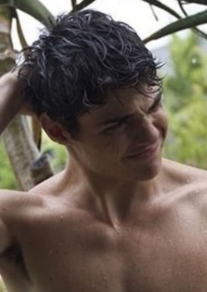 Noah Centineo photo