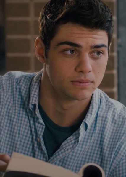 Noah Centineo photo