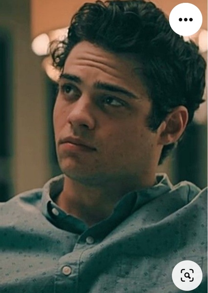 Noah Centineo photo