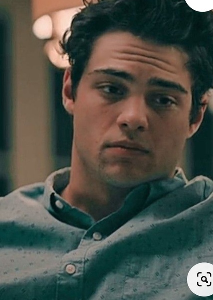 Noah Centineo photo