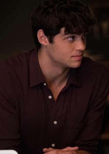 Noah Centineo photo