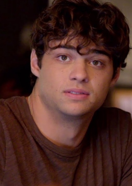 Noah Centineo photo