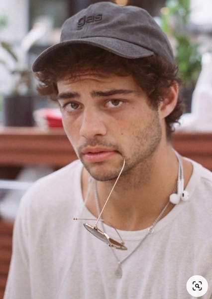 Noah Centineo photo