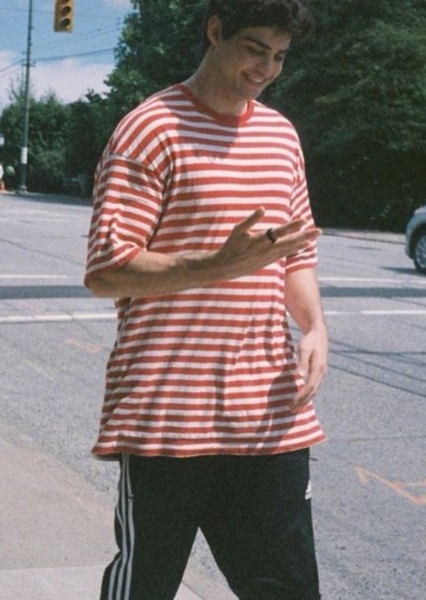 Noah Centineo photo