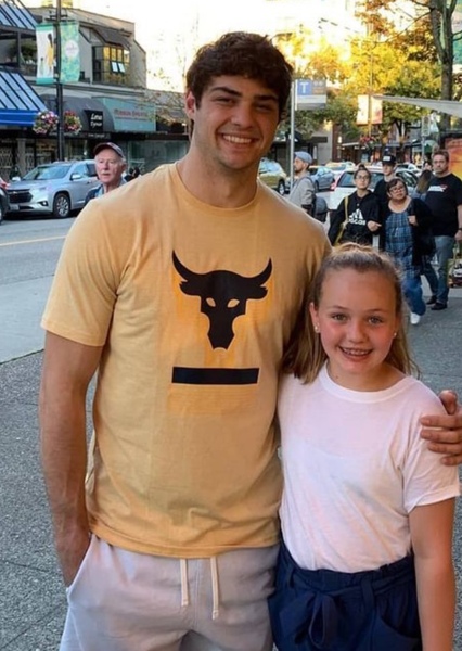 Noah Centineo photo