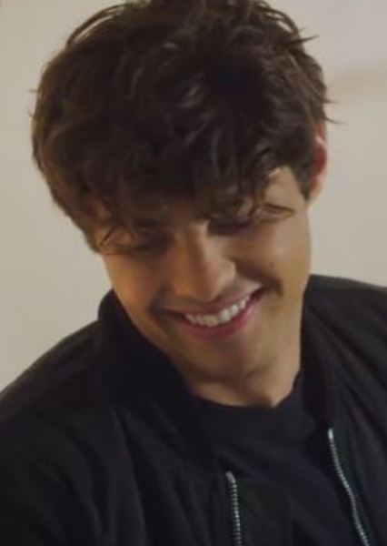 Noah Centineo photo