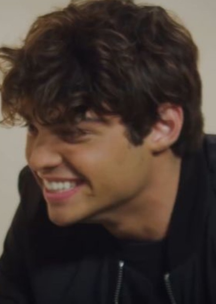 Noah Centineo photo