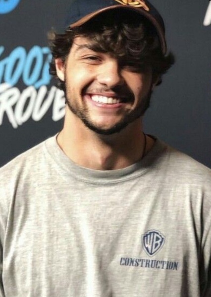 Noah Centineo photo