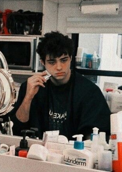 Noah Centineo photo