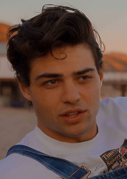 Noah Centineo photo