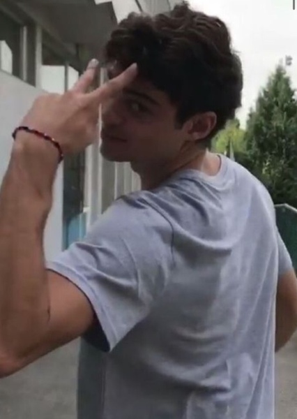 Noah Centineo photo
