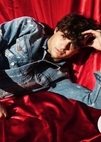 Noah Centineo photo