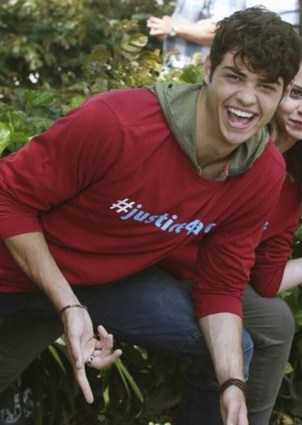 Noah Centineo photo