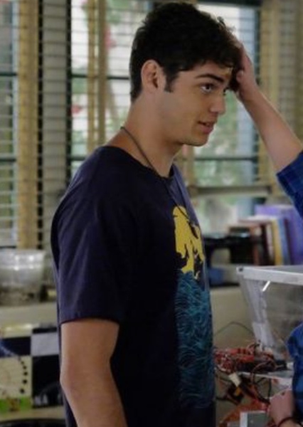 Noah Centineo photo
