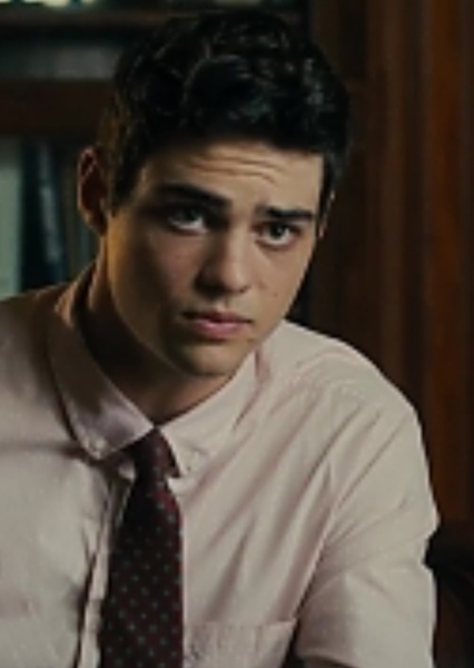 Noah Centineo photo
